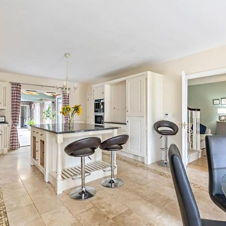Large Coastal Cottage, Private Indoor Pool, Hut Tub, Sauna And Steam Pod Weymouth Exterior foto
