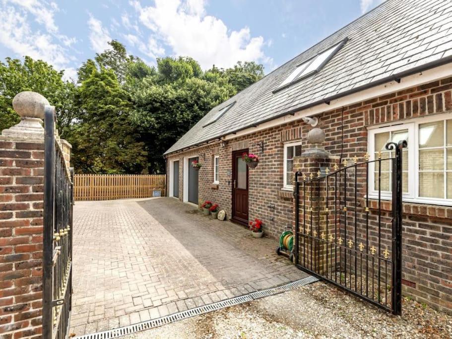 Large Coastal Cottage, Private Indoor Pool, Hut Tub, Sauna And Steam Pod Weymouth Exterior foto